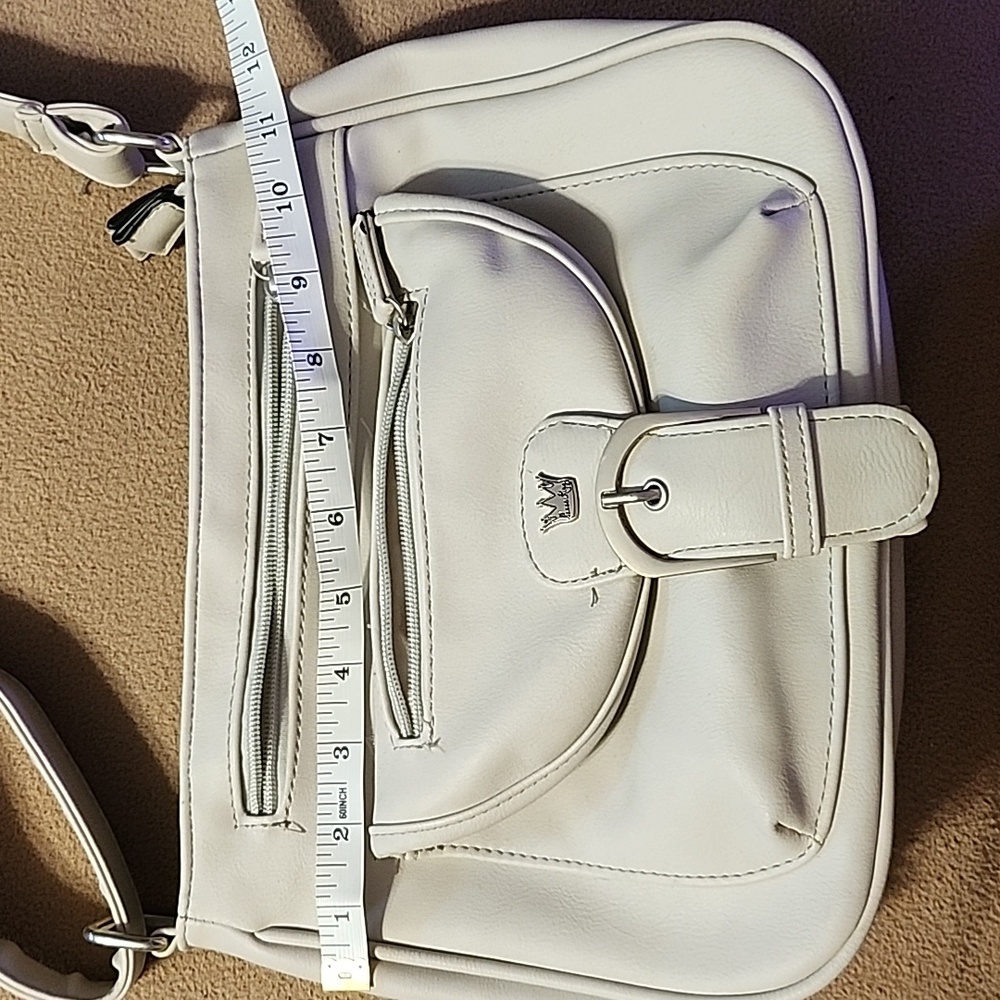 Purse King mefium sized purse